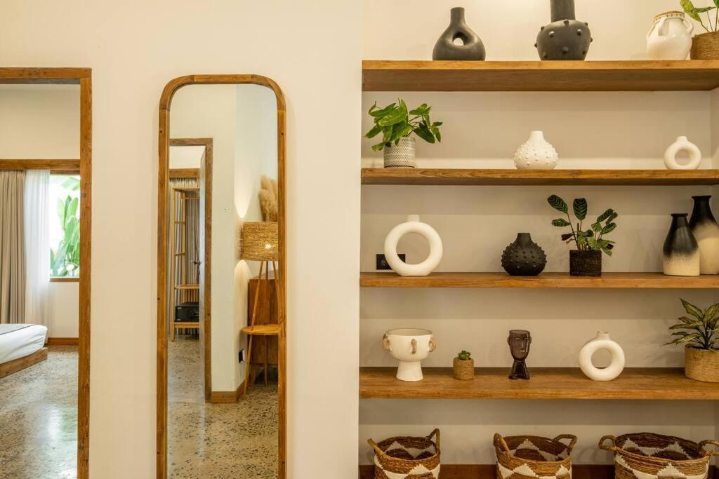 ギリ・トラワンガン Designer New 3Bdr - Lush Garden+Poolヴィラ エクステリア 写真